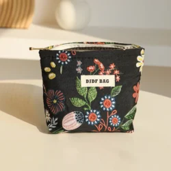 New Small Women's Cosmetic Bag Portable Plant Pattern Small Sanitary Napkin Storage Bag Commuter Coin Key Bag Portable Card Bag - Image 3