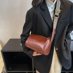 Vintage Shoulder Bag for Women Fashion Wide Strap Crossbody Bag Retro Pillow Messenger Handbag Ladies Tote Clutchs Purses Tote - Image 2