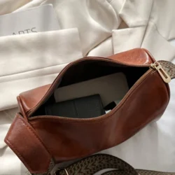 Vintage Shoulder Bag for Women Fashion Wide Strap Crossbody Bag Retro Pillow Messenger Handbag Ladies Tote Clutchs Purses Tote - Image 4